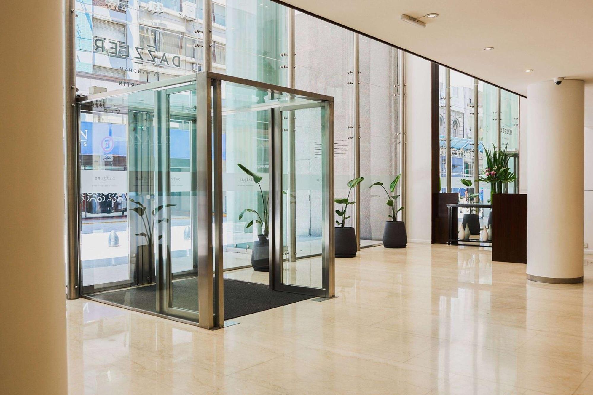 Dazzler By Wyndham Buenos Aires San Martin Hotell Eksteriør bilde